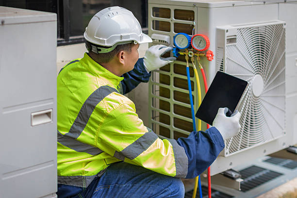 Professional Hvac technician working in Somerset, CA